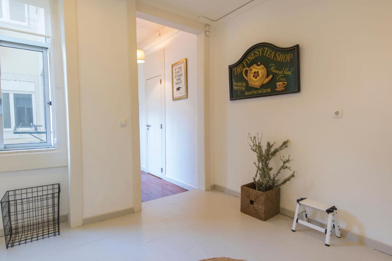 Lovelystay - Chiado 2 Bedroom Charm! ลิสบอน ภายนอก รูปภาพ